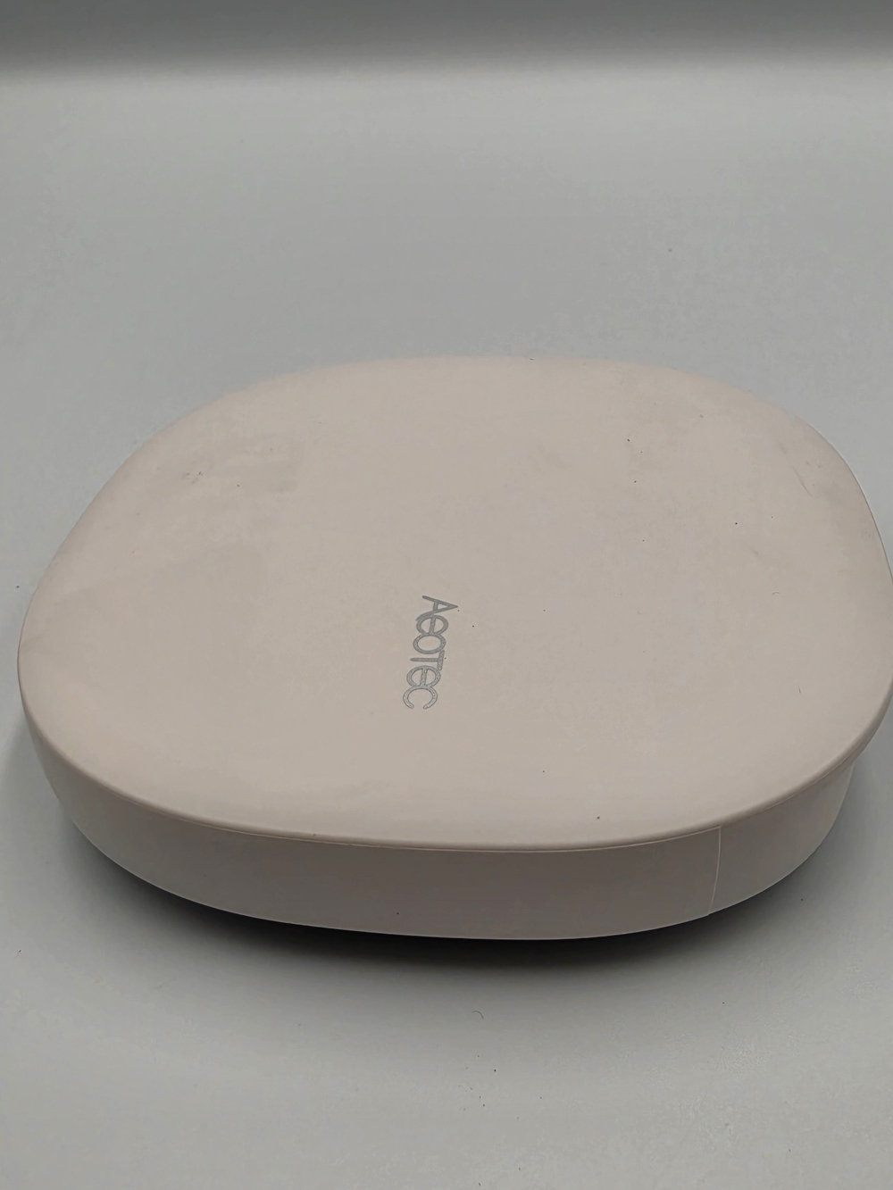 Aeotec smart home hub GP-AEOHUBV3US Zigbee Z-Wave plus